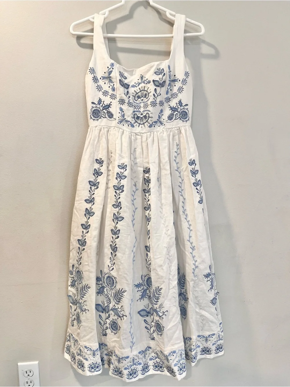 NWT Agua By Agua Bendita Miramar Floritura Embroidered Linen Dress Sz Small - Picture 3 of 9